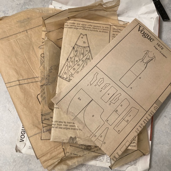 Vogue pattern - Picture 2 of 3